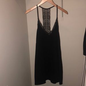 Lulu’s black slip dress